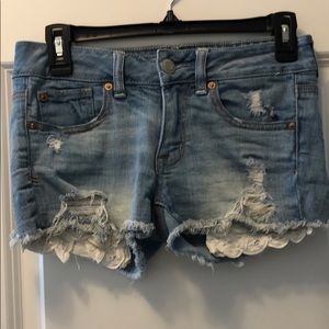AE light-wash Jean shorts